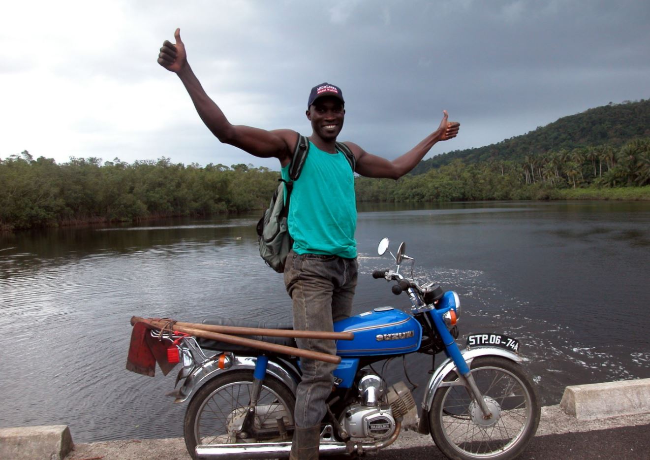 Time spent on São Tomé also had its ups and downs. My field assistant Quintino Quade celebrates our fantastic haul of caeclians, after a day spent digging in the rain in the island’s forested interior.